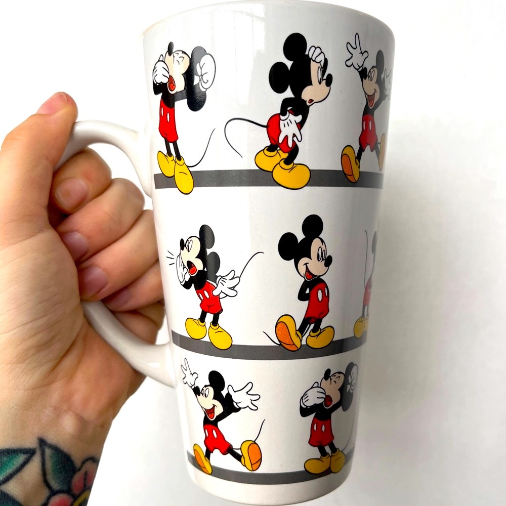 3/$30 🌟 Tall Disney Mickey Mouse Mug